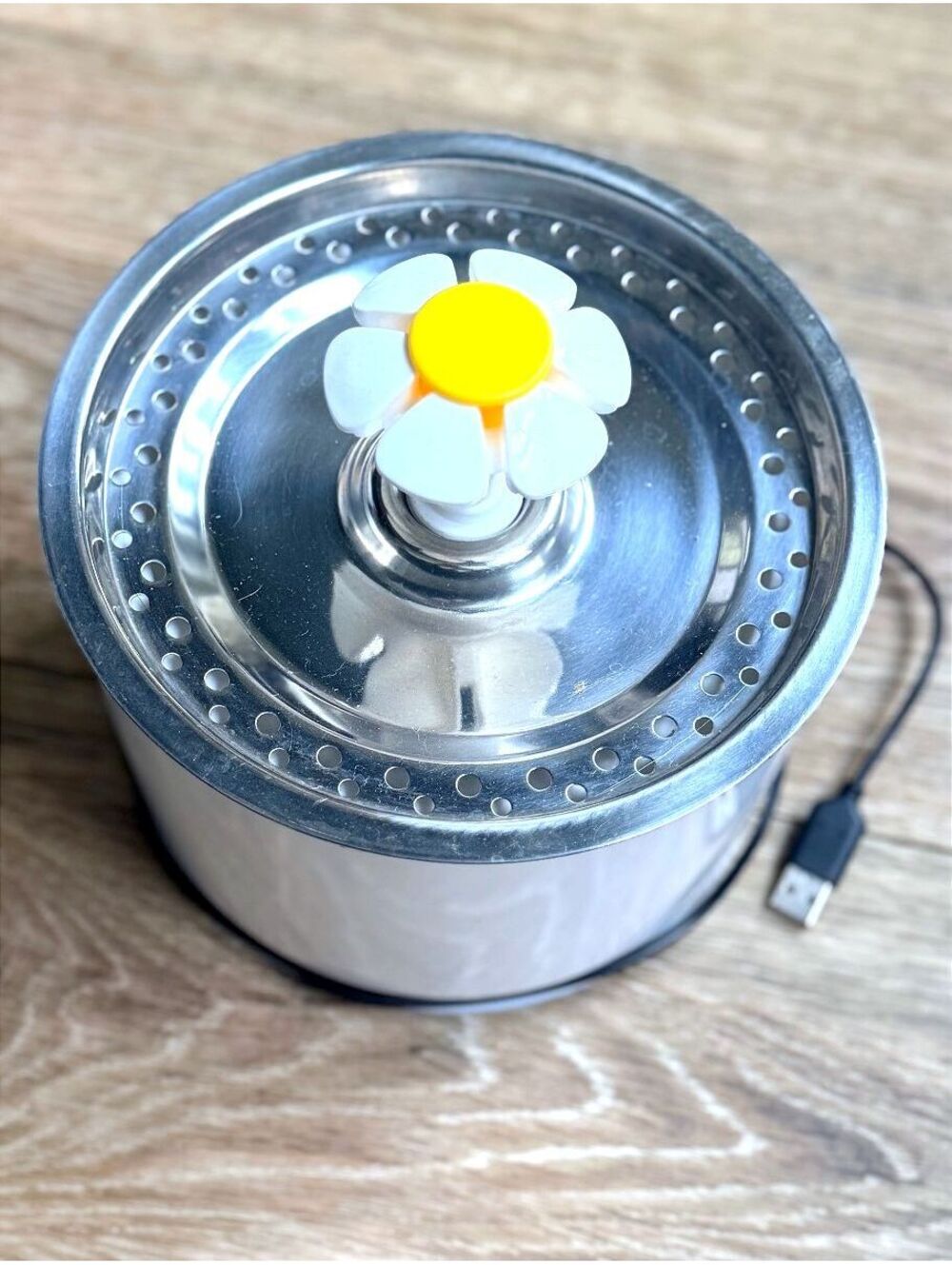 Stainless Steel Pet Water Fountain with Daisy Spout